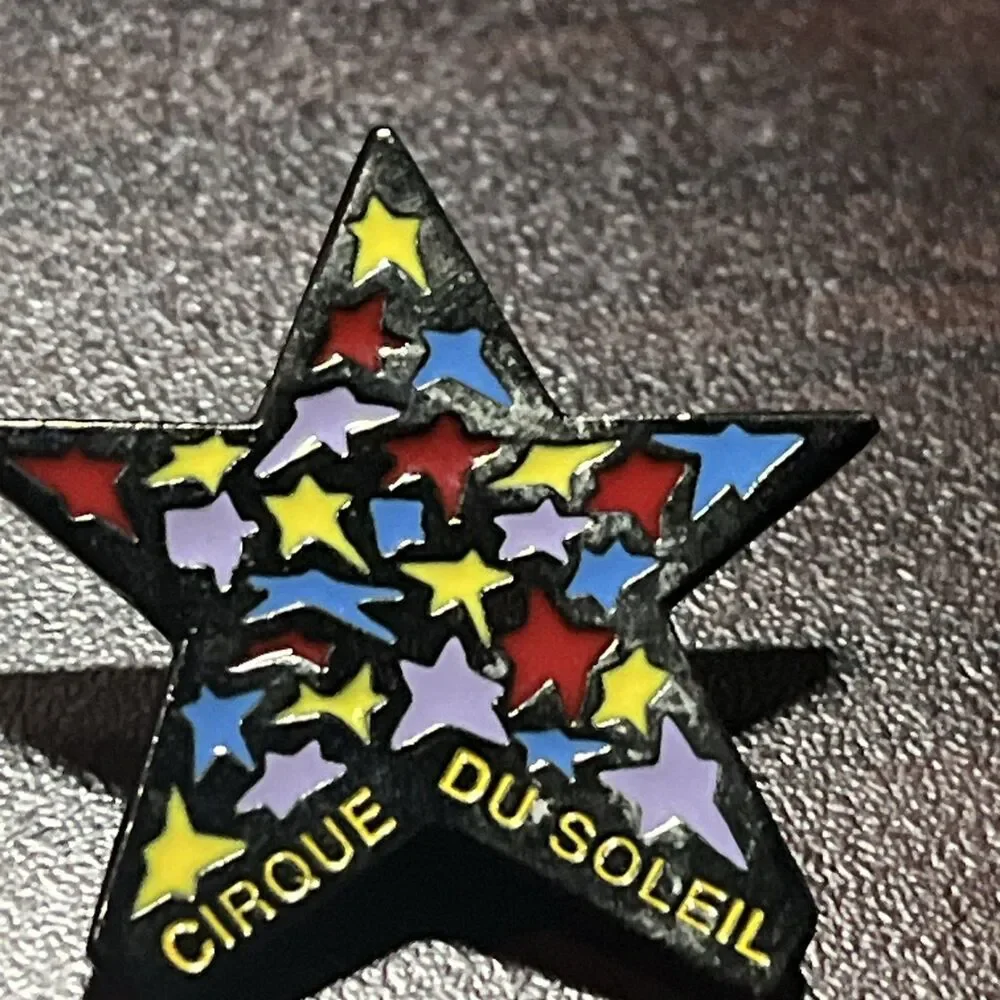 Cirque Du Soleil Circus Event Star Lapel Hat‎ Pin